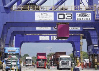 El Senae emitió la resolución para la aplicación del arancel del 30 % a importaciones desde Colombia
