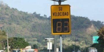 Asamblea revisa el uso de radares de velocidad con criterios técnicos del INEN