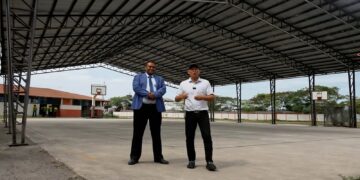 Prefectura de El Oro impulsa la construcción de cubiertas metálicas para fortalecer la educación