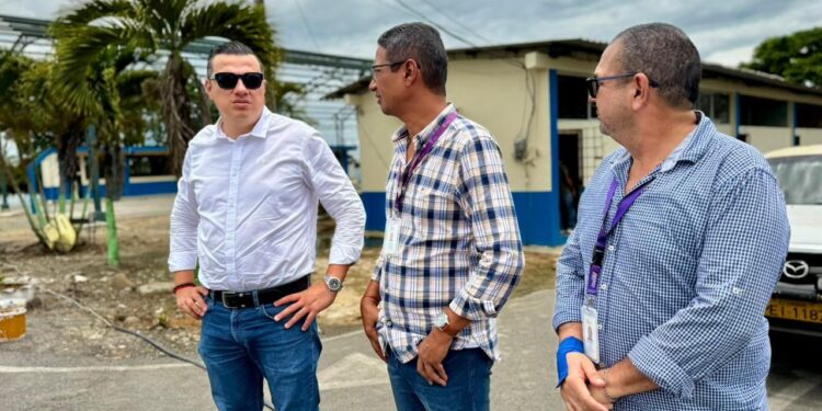 Obras de infraestructura educativa en El Oro están en su etapa final