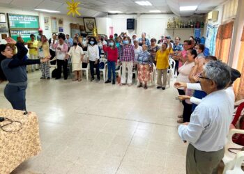 Hospital Teófilo Dávila brinda Charla sobre Sexualidad en el adulto mayor