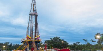 Petroecuador impulsa la producción nacional con siete nuevas torres de perforación