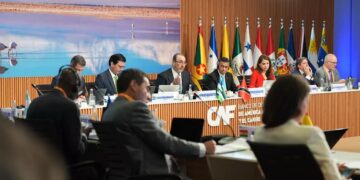 Ecuador recibirá USD 450 millones tras aprobación de CAF para seguridad y gestión de riesgos