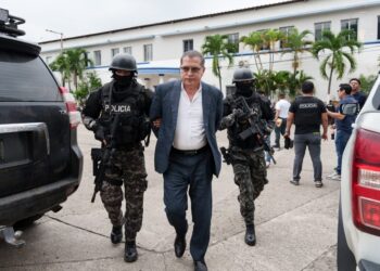 Juez de Garantías Penales de Guayaquil fue detenido por presunto tráfico de influencias