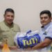 Tiendas Tuti y la Alcaldía de Zaruma entregan kits de alimentos a familias damnificadas