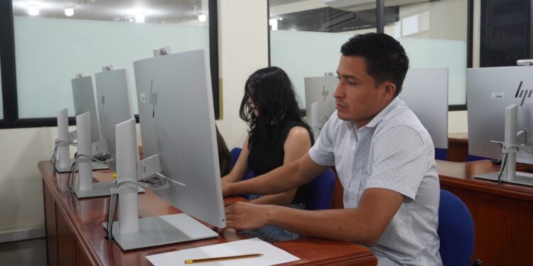 Prueba de admisión UTMACH se desarrollará hasta el 25 de marzo