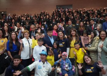 Gobierno de Daniel Noboa lanza la estrategia nacional Ruta Dorada para combatir el cáncer infantil