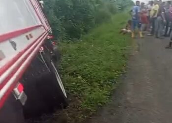Ataque armado a un convoy de camiones dejó varios heridos