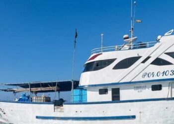 Guardacostas de El Salvador localiza a 22 pescadores ecuatorianos en altamar