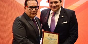 Hugo Quevedo Madero participó en la posesión del nuevo Consejo Directivo de la Cámara de Comercio de Machala.