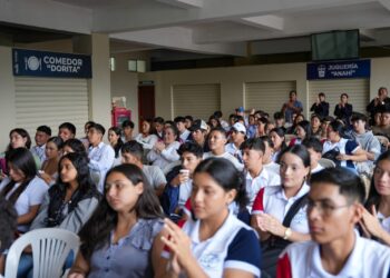 Más de 400 estudiantes inician el ciclo universitario en el Campus Piñas