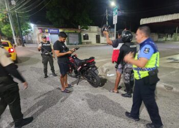 Operativos por prohibición de dos en moto dejan 10 retenidas y varios sancionados