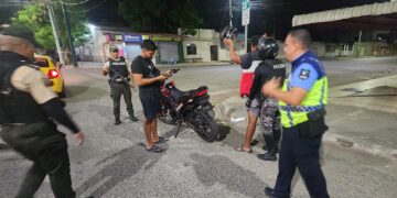 Operativos por prohibición de dos en moto dejan 10 retenidas y varios sancionados