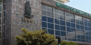 Escándalo por contrato publicitario del IESS: $2.5 millones en pauta bajo régimen especial