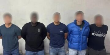 Cinco falsos policías fueron detenidos por extorsión en el norte de Quito