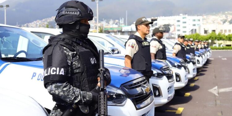 Alcalde Darío Macas entregará 15 camionetas a la Policía Nacional para Puerto Bolívar