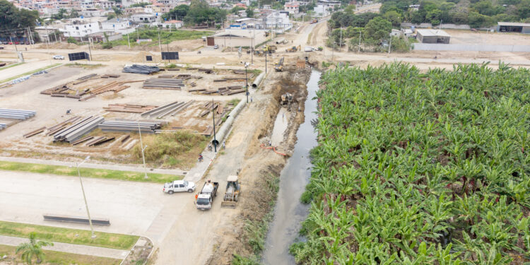 Instalan nuevo sistema hidrosanitario para beneficio de miles de familias en la vía Pajonal