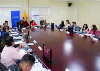 ​Gobierno de Daniel Noboa fortalece políticas contra la violencia de género con el impulso del Botón Violeta