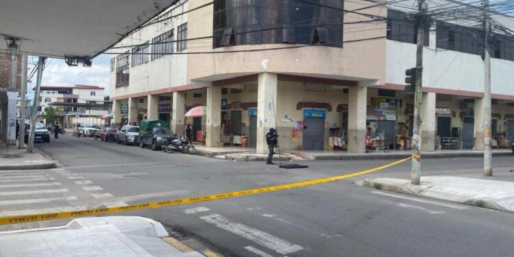 Hallazgo de artefacto explosivo generó tensión en una cooperativa de taxis en Pasaje