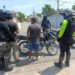 Prohibición de dos personas en moto rige las 24 horas en Machala