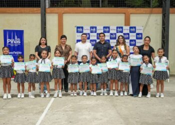 Moromoro clausura cursos vacacionales con exhibición de danza y deporte