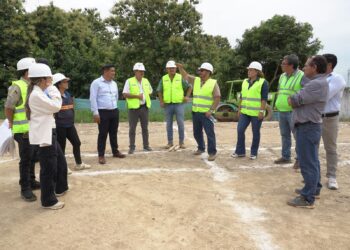 La construcción de la Concha Acústica de la UTMACH registra un importante avance del 35 por ciento