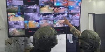 Fuerzas Armadas desmantelan sofisticado centro de monitoreo clandestino con 25 cámaras en el sur de Guayaquil