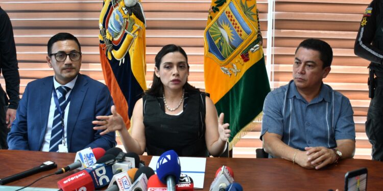 Presidenta de la Judicatura formaliza denuncia por el asesinato de una jueza en Machala y evalúa blindar la seguridad judicial