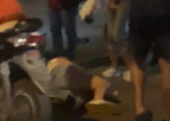 Cuatro personas resultaron heridas tras un fuerte choque de motocicletas en Pasaje