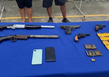 Dos aprehendidos y varias armas decomisadas durante operativo en El Guabo