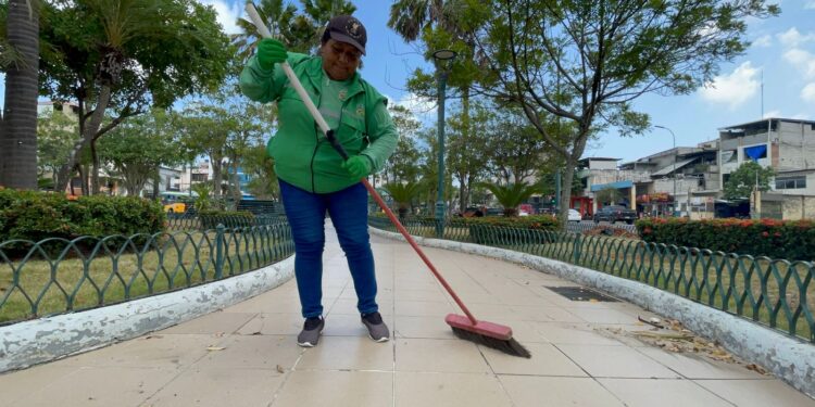 Mujeres que sostienen el hogar entre el cansancio y el sacrificio