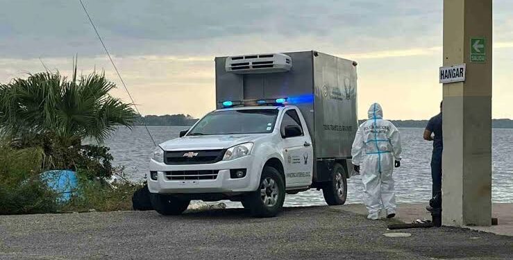 Hallan cadáver con impactos de bala flotando en un estero de Puerto Bolívar