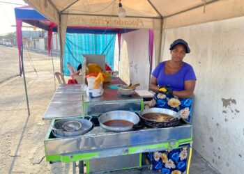 “La Sazón de Andreíta”: seis años de sabor y trabajo en una esquina de Machala