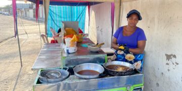 “La Sazón de Andreíta”: seis años de sabor y trabajo en una esquina de Machala