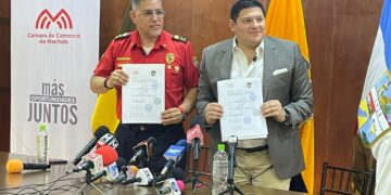 Bomberos y Cámara de Comercio firman convenio para fortalecer la prevención y seguridad en negocios