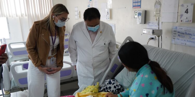 Ministro de Salud supervisa provisión de medicamentos en casas asistenciales de Otavalo y Cayambe