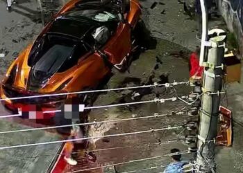 Mecánico estrella un exclusivo vehículo McLaren valorado en 300 mil dólares en el norte de la capital