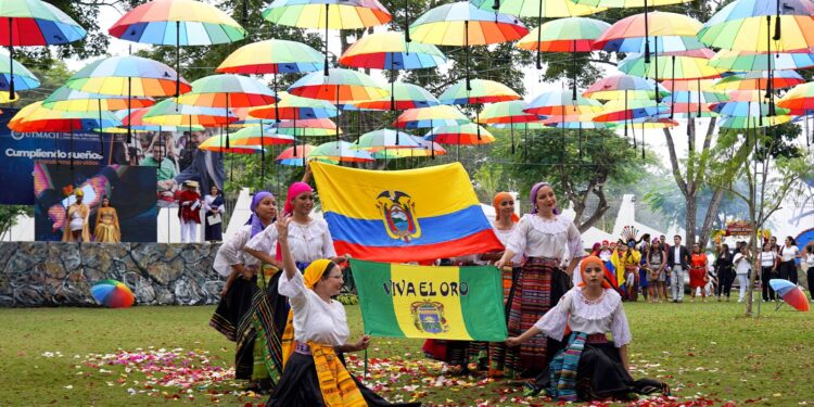 Carreras de Educación Básica de la UTMACH celebraron el festival ancestral del Inti Raymi
