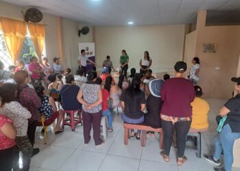 Moradores de Viviendas Populares accedieron a información sobre créditos y capacitación