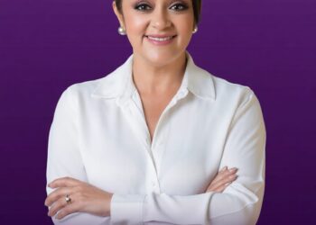 Teresa Feijóo oficializa su precandidatura para la reelección a la Alcaldía de Piñas por el movimiento ADN