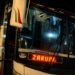 Piedra lanzada contra un bus hiere a un oficial de la cooperativa Piñas