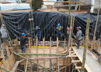 Alcalde Jonny Cueva supervisa los trabajos de mejoramiento en la Planta Central de Agua Potable de Marcabelí