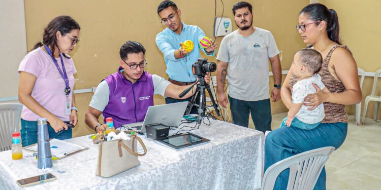 Jornada de cedulación en Arenillas beneficia a cerca de 60 niños y niñas de programas sociales