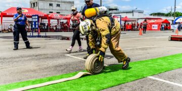 Cuerpos de socorro de El Oro miden destrezas en la competencia Bomberos de Acero 2026