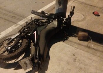 Persecución policial terminó con dos detenidos y el hallazgo de un explosivo