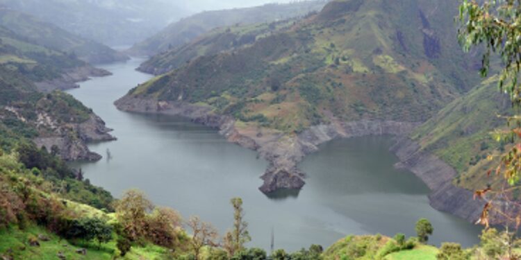 Embalse de Mazar continúa perdiendo agua y las lluvias previstas no serían suficientes