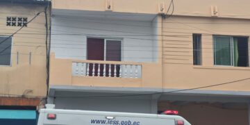Hombre murió electrocutado mientras realizaba trabajos en la terraza de una vivienda