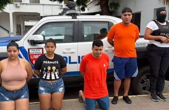 Cinco personas fueron detenidas por exigir $5.000 para devolver un vehículo robado
