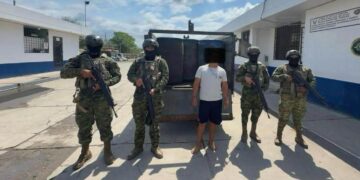 Decomisan 380 galones de diésel durante operativo militar en Arenillas