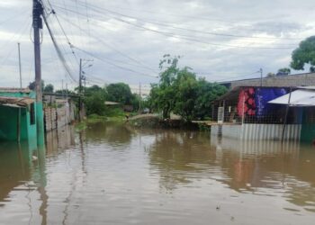 En las Katias 188 familias enfrentan inundaciones y piden que se declare la emergencia
